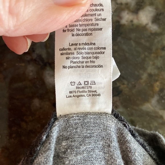 Alo Pull Over Lightweight Hooded Yoga Sweatshirt - Picture 12 of 12